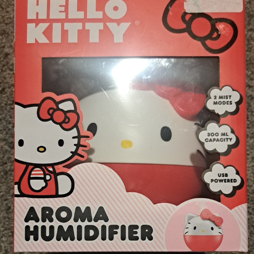 Hello Kitty Aroma Humidifier - Red and White Brand New